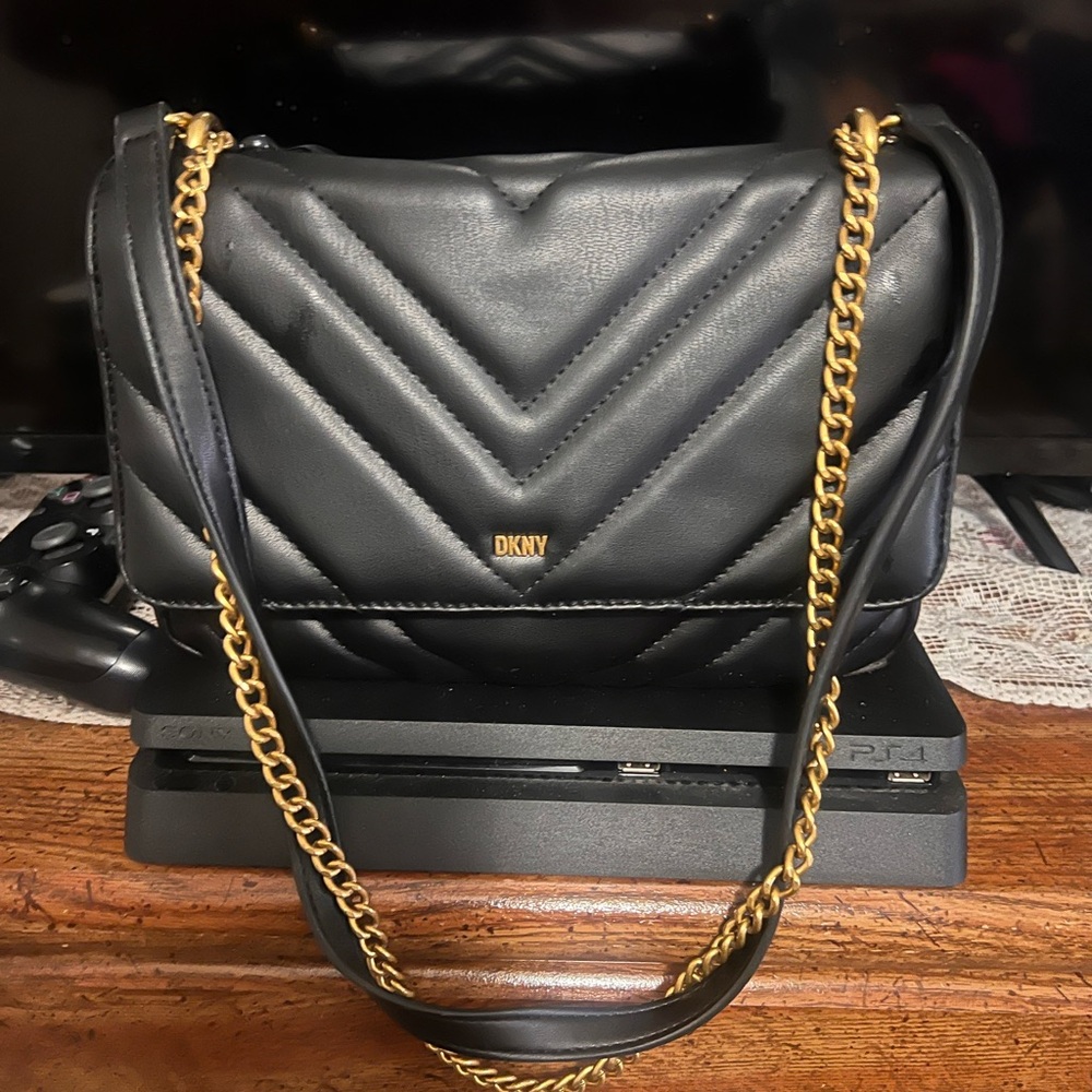 DKNY Black Quilted Crossbody Bag with Gold Chain